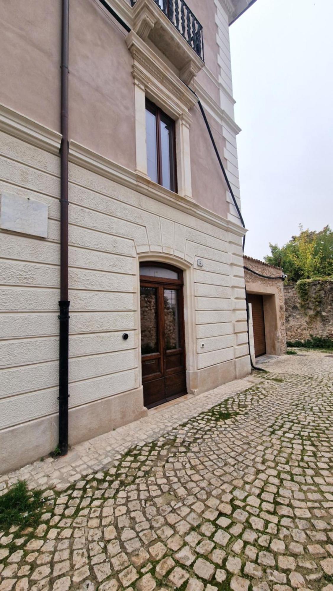 Villa Dimora Adelfina - L'Aquila Centro Esterno foto